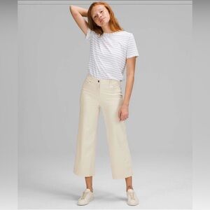 Lululemon City Sleek 5 Pocket Wide-Leg High Rise 7/8 Length Pant
White Opal